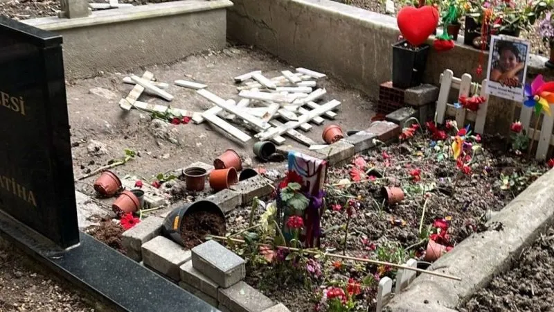 Mattia Ahmet Minguzzi’nin mezarına saldırı