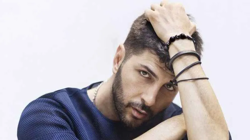 İhaneti İtiraf Eden Bir Şarkı Geliyor!