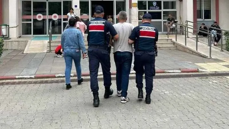 İzmir merkezli FETÖ operasyonu: 23 gözaltı kararı