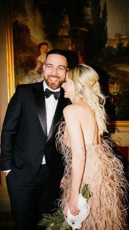 Hadise ve Murda'nın fotoğrafındaki büyük detay