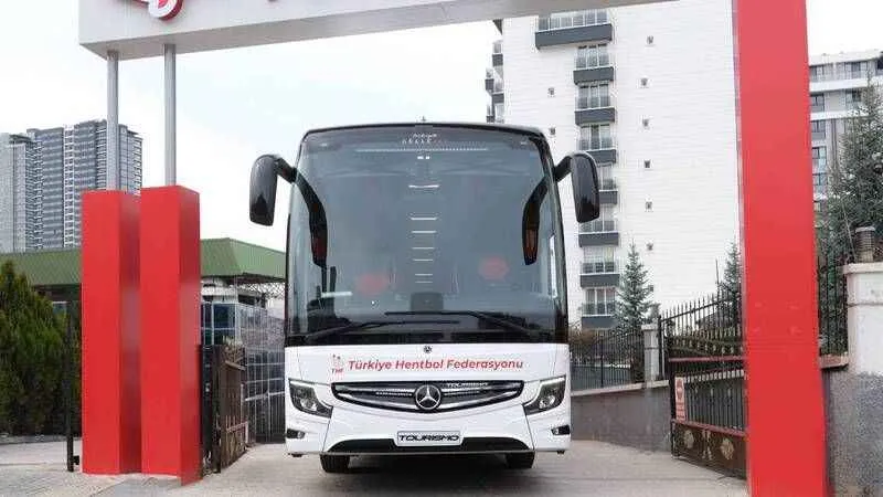 Mercedes-Benz Türk, Türkiye A Milli Kadın Hentbol Takımı’nın başarısı için yol alacak