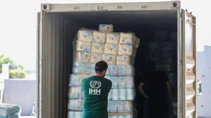 İHH’dan Sudan’a 15 konteynerlik yardım malzemesi