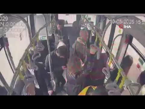 Metrobüs kazasının yeni görüntüleri ortaya çıktı