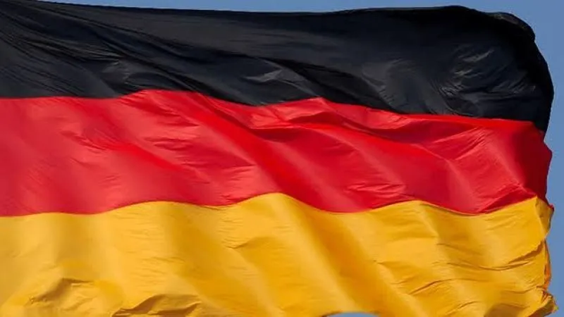 Almanya’da halk erken genel seçimler için sandık başında