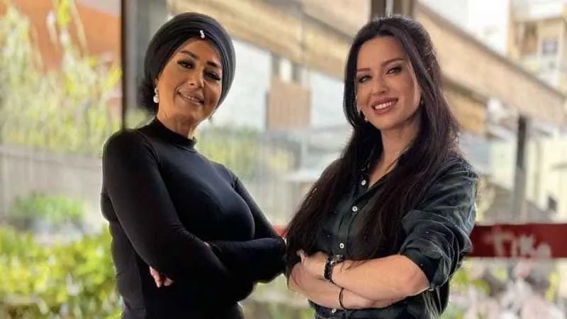 Mucize eseri yaşıyorum şuan "Esra Tokelli"