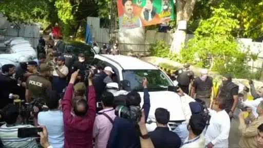 İmran Han'ın evine polis baskını