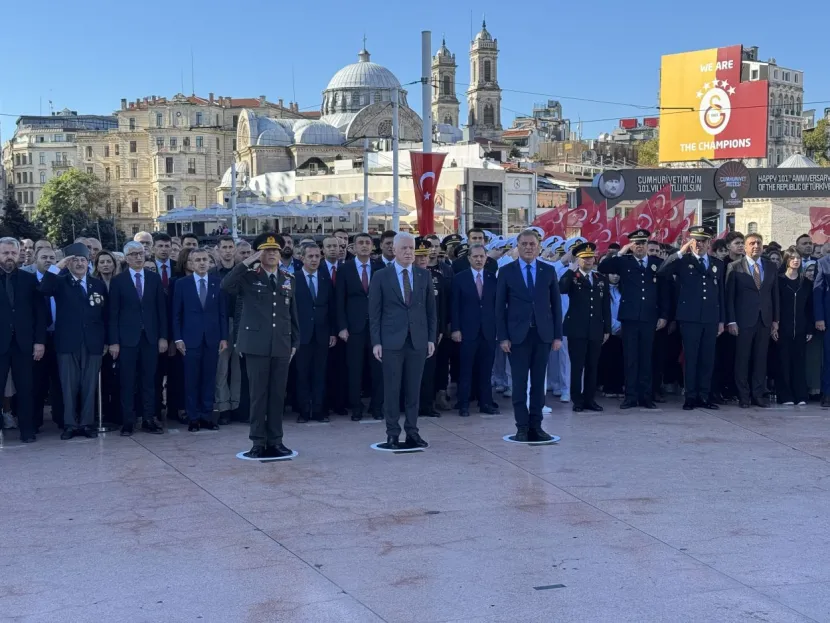 İstanbul'un kurtuluşunun 102. yıl dönümü kutlandı