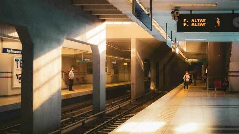 Yeni İzmir metrosu Narlıdere’ye hayat getirecek 