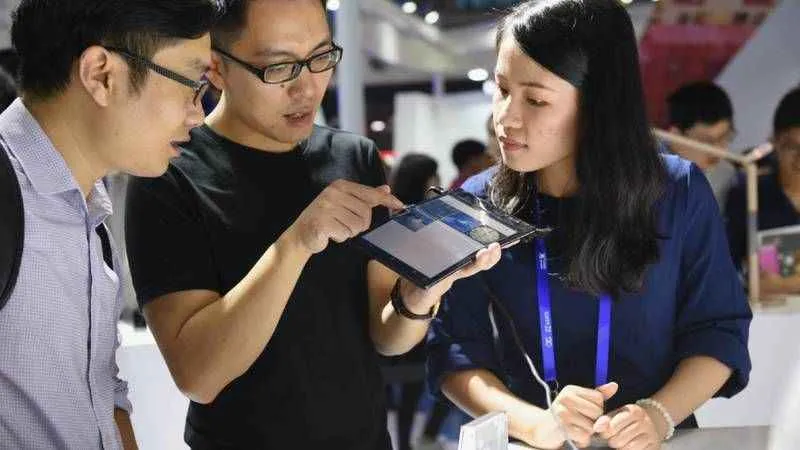 Çinlilerin katlanabilir telefon talebi yüzde 173 artış gösterdi