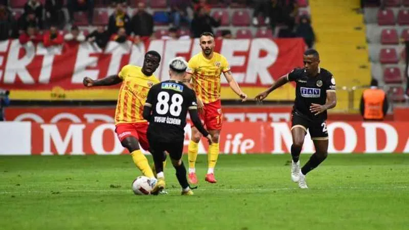 Kayserispor, Corendon Alanyaspor'u mağlup etti
