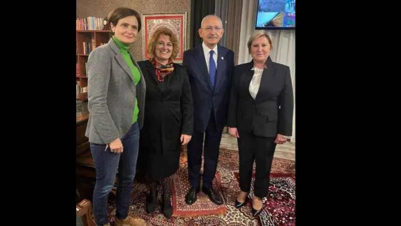 CHP Genel Başkanı Kılıçdaroğlu: Salon kalabalıktı, yerdeki seccadeyi görmedim