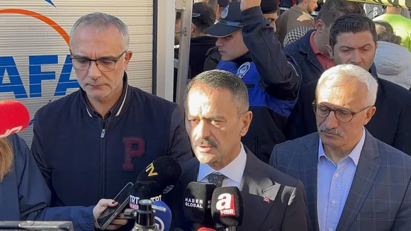 Kocaeli Valisi: Çöken binadaki aile 2. katta oturuyordu