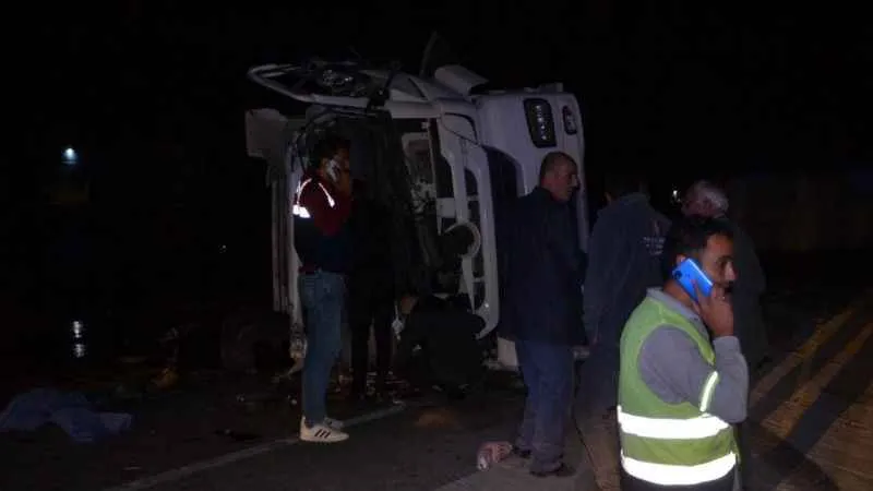 Konya’da iki tır çarpıştı: 1 ölü, 1 yaralı