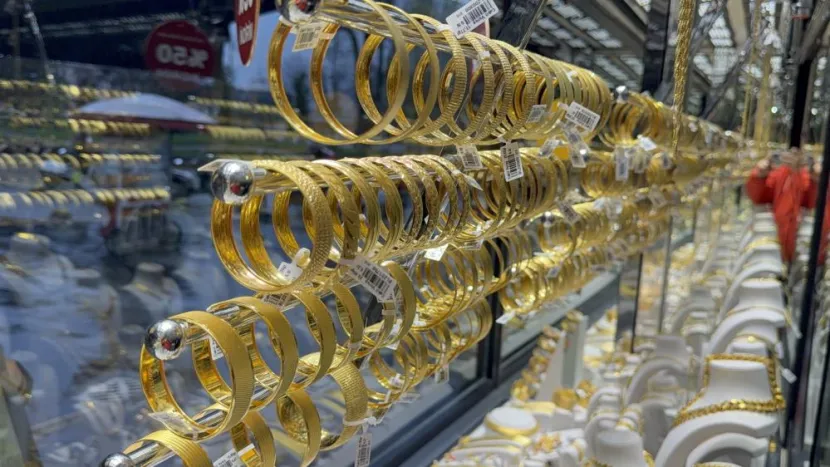 Kuyumcu çalışanından 42 milyonluk vurgun