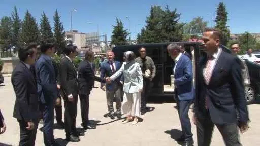 Bakan Mahinur Özdemir, bir dizi temaslarda bulunmak üzere Adıyaman’a geldi