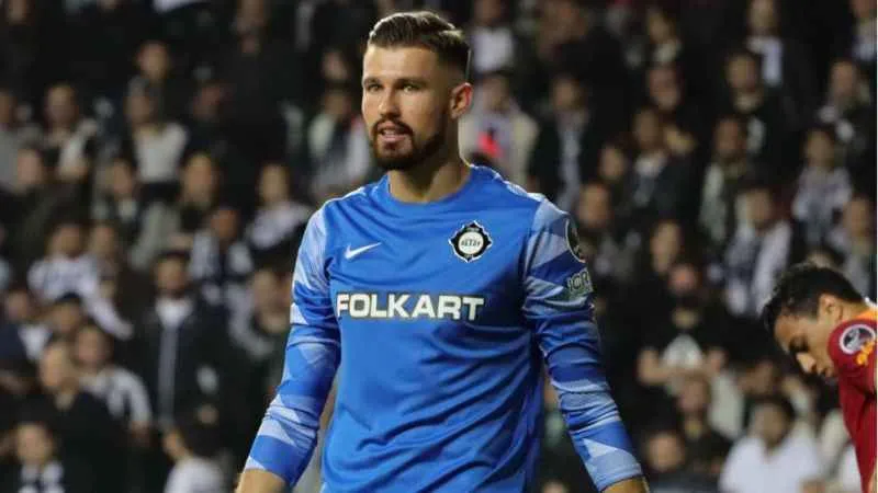 Göztepe, Mateusz Lis’e imzayı attırıyor