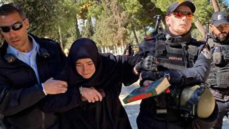  İşgalci İsrail güçlerinin zulmü bitmiyor: Kur’an-ı Kerim okuyan kadın gözaltına alındı