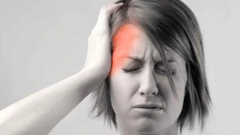 Migren, kadınlarda 3 kat daha fazla görülüyor