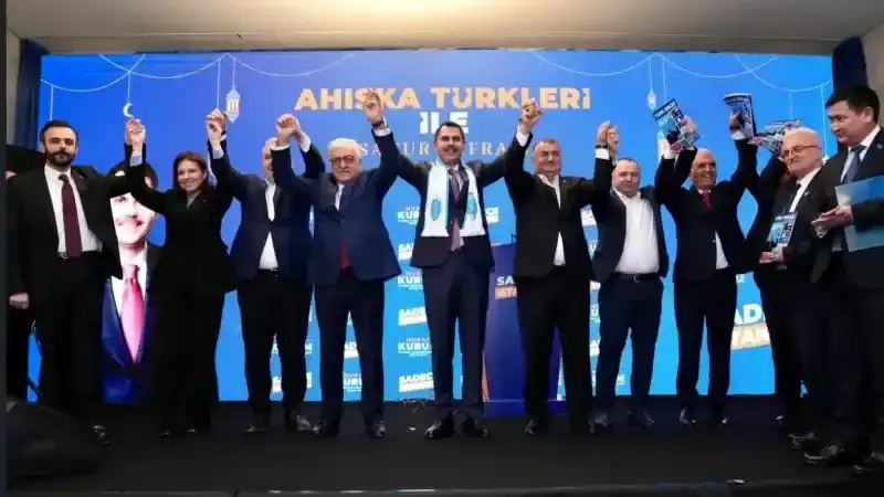 Murat Kurum Ahıska Türkleri sahur programına katıldı
