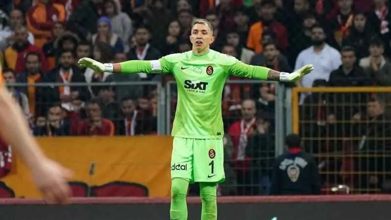 Fernando Muslera, 6. Süper Lig şampiyonluğunu kazandı