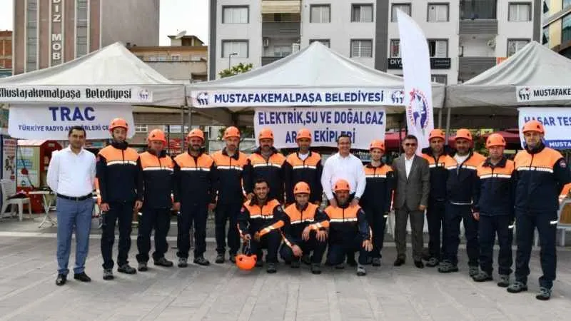 Mustafakemalpaşa'da hizmetin sınırı yok