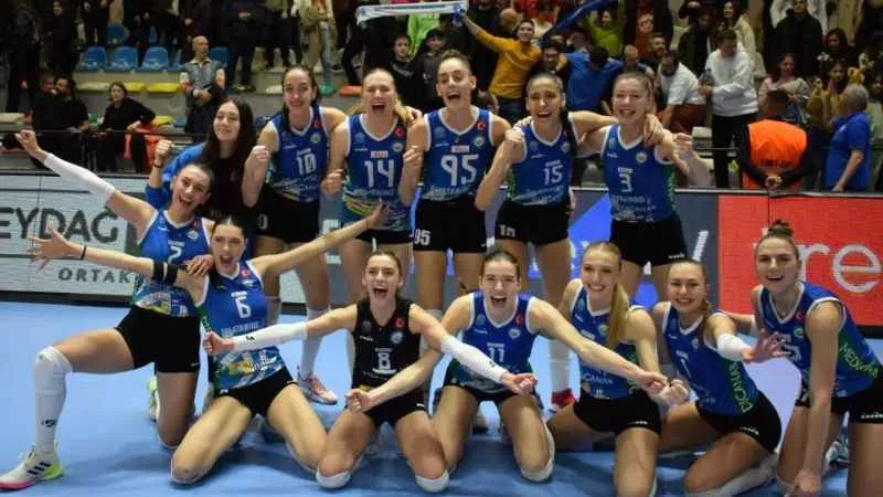 Nilüfer'de Voleybolun Sultanları'nın Avrupa zaferi