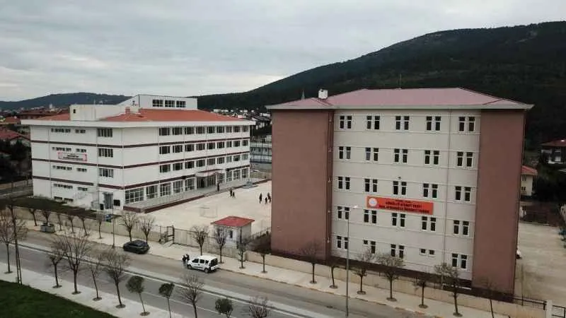 Pendik'te 4,5 yılda 25 okul projesi