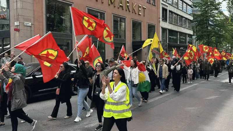  İsveç’te terör örgütü destekçileri yeni terör yasasını protesto etti