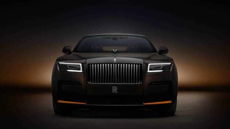 Rolls-Royce Black Badge Ghost Ekleipsis’i tanıttı