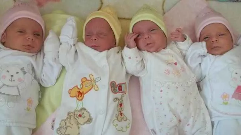 İran'da dördüz ve üzeri doğumlarda aileye ev verilecek