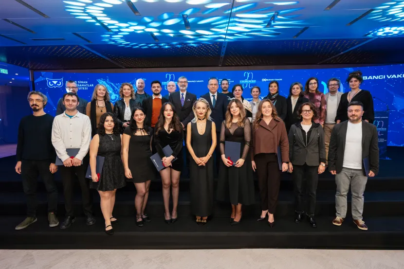 Sabancı  Genç Sanatçılara Altın Dağıttı