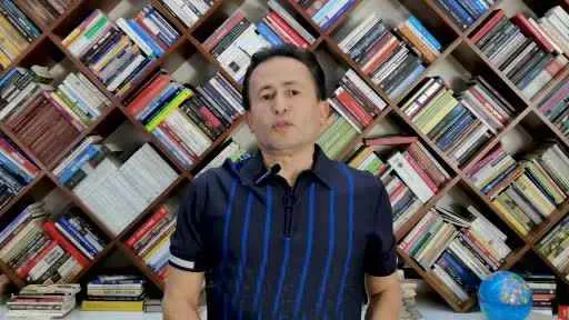 “Cumhurbaşkanımız evinin mutfağında oturup video çekmiyor”