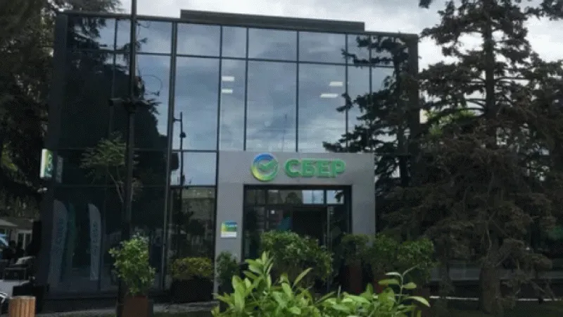 Rusya bankı Kırım'da ilk şubesini açtı