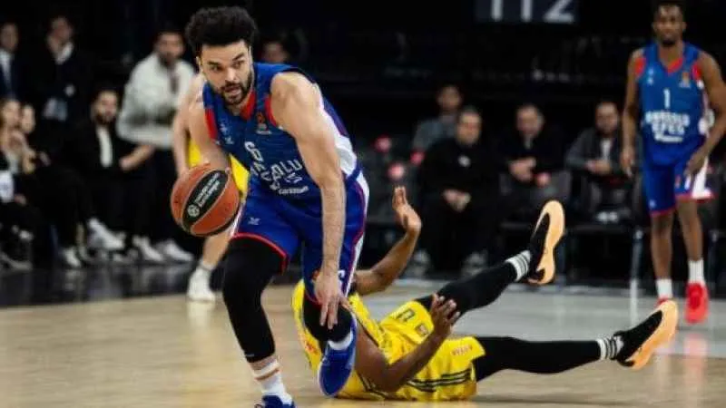 Anadolu Efes, Alba Berlin'i devirdi