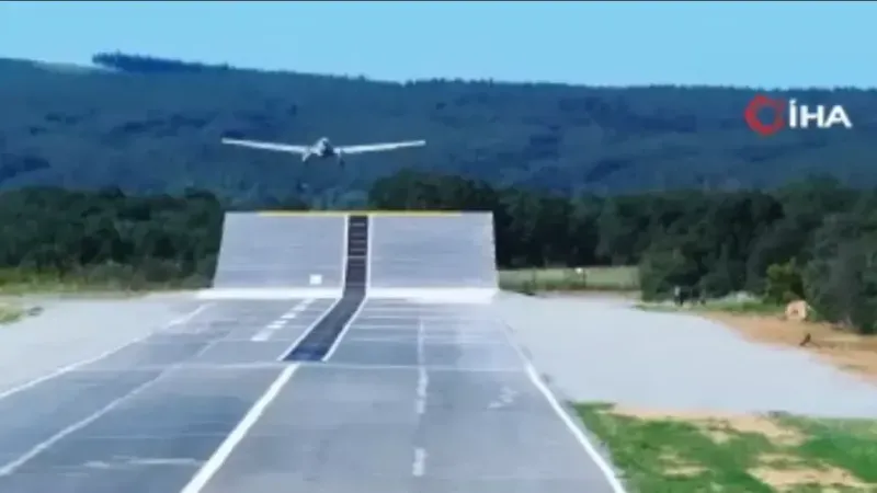 Bayraktar TB3 ilk rampa kalkış testini başarıyla tamamladı