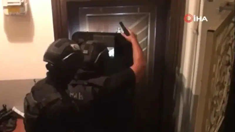 İstanbul'da "Gürz-15" operasyonu: 16 gözaltı