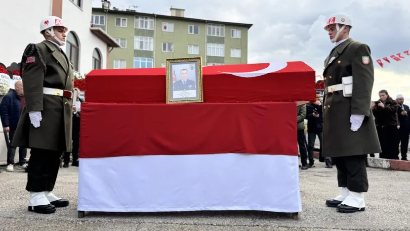 Şehit Kıdemli Başçavuş Nuri Özcan memleketi Karabük'te defnedildi