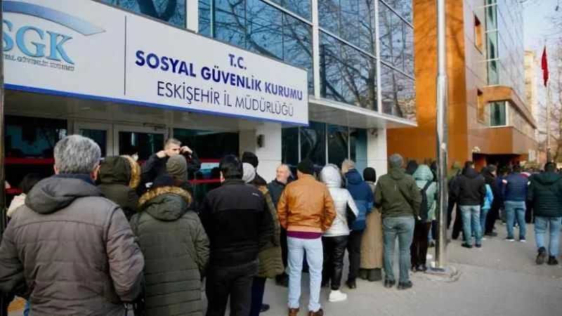 SGK Müdüründen EYT açıklaması
