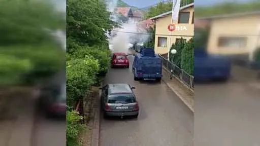 Kosova’da gerginlik arttı, Sırbistan’da ordu hemen teyakkuza geçti