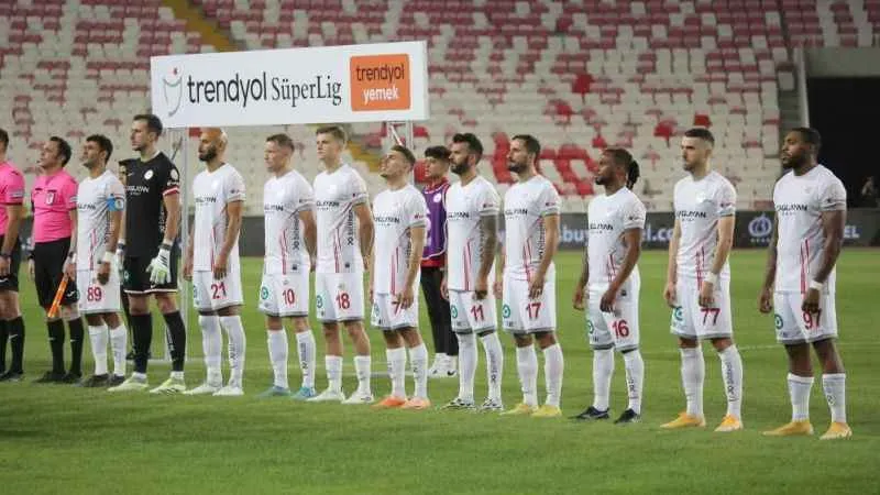 Sivassporlu taraftarlar Antalyaspor maçına ilgi göstermedi