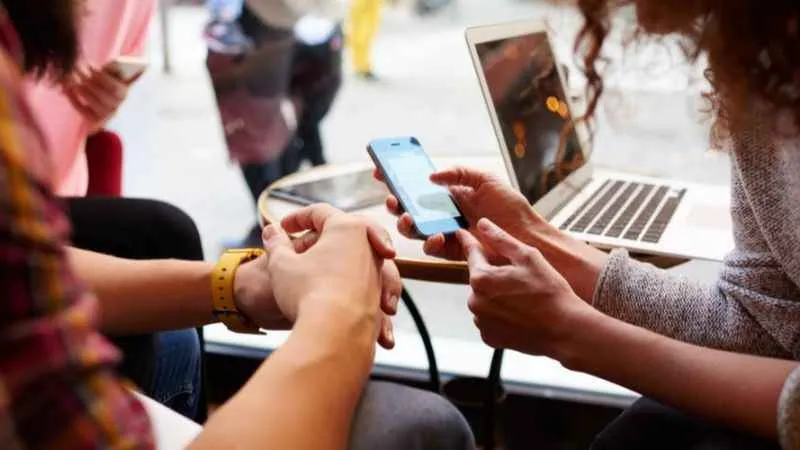 Sosyal medya çocuklarda özgüven eksikliği yaratabilir