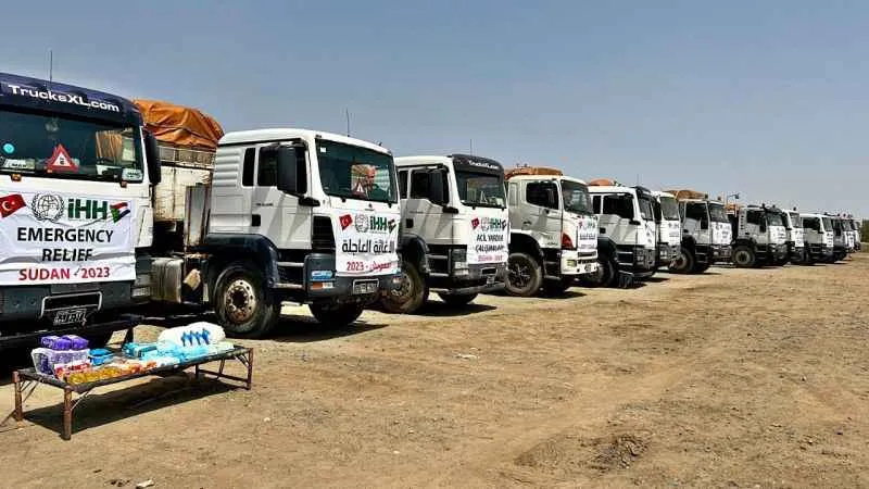 Sudan’a gönderilen 15 konteynerlik yardım malzemesi ülkeye ulaştı