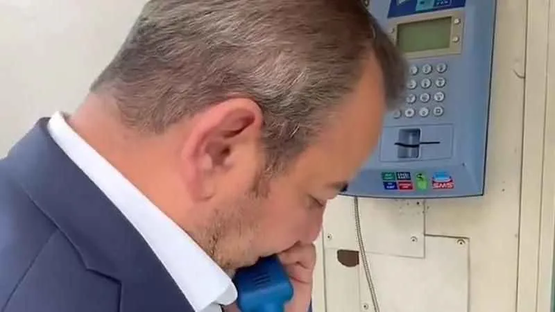 Tanju Özcan: Alo.. CHP Genel Merkezi.. Ben Tanju dönüyorum