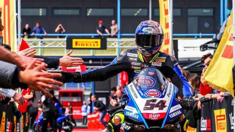 Toprak Razgatlıoğlu Fransa’dan iki zaferle dönüyor