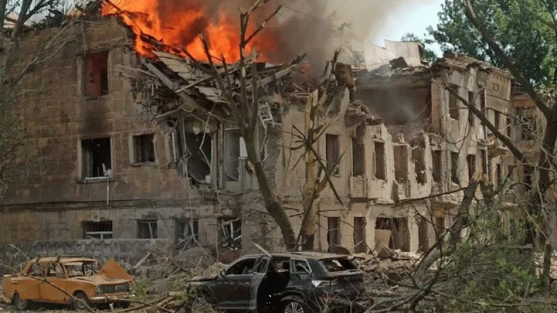 Rusya'dan Ukrayna saldırısı: 1 ölü, 15 yaralı