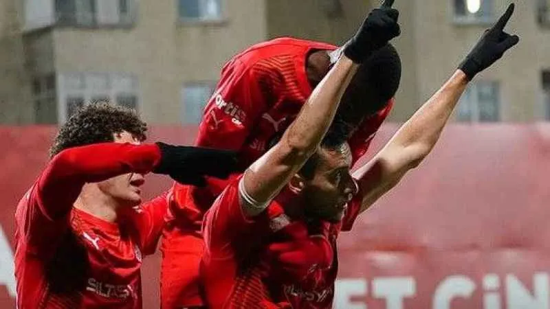 Pendikspor Kasımpaşa'yı da mağlup etti: 3-2