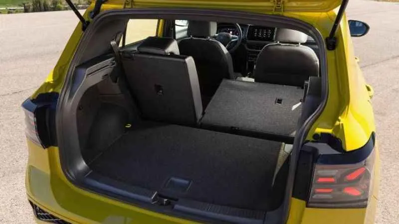 Volkswagen SUV ailesinin en kompakt üyesi Yeni T-Cross: Daha teknolojik, daha konforlu