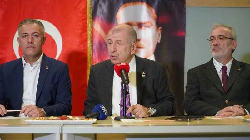 Özdağ: "Askeri hastanelerin derhal açılması gerekiyor"