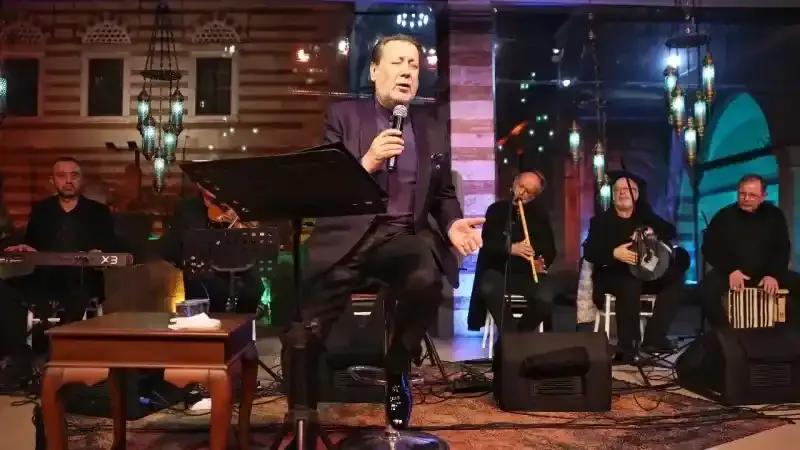 Ahmet Özhan’dan muhteşem konser