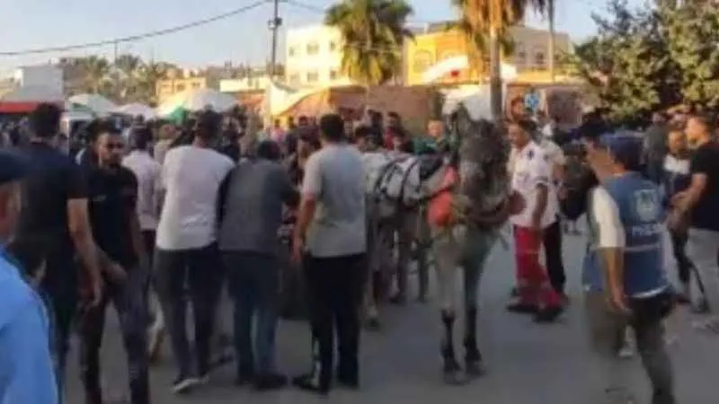 Gazze Şeridi'nde cenazeler ve yaralılar at arabalarıyla hastanelere taşınıyor